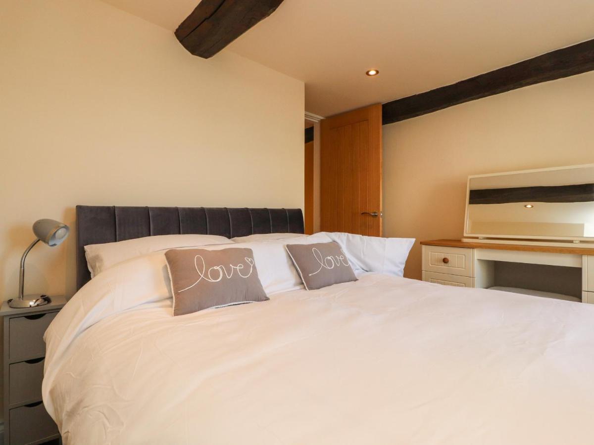 Folly Cottage Сетъл Екстериор снимка